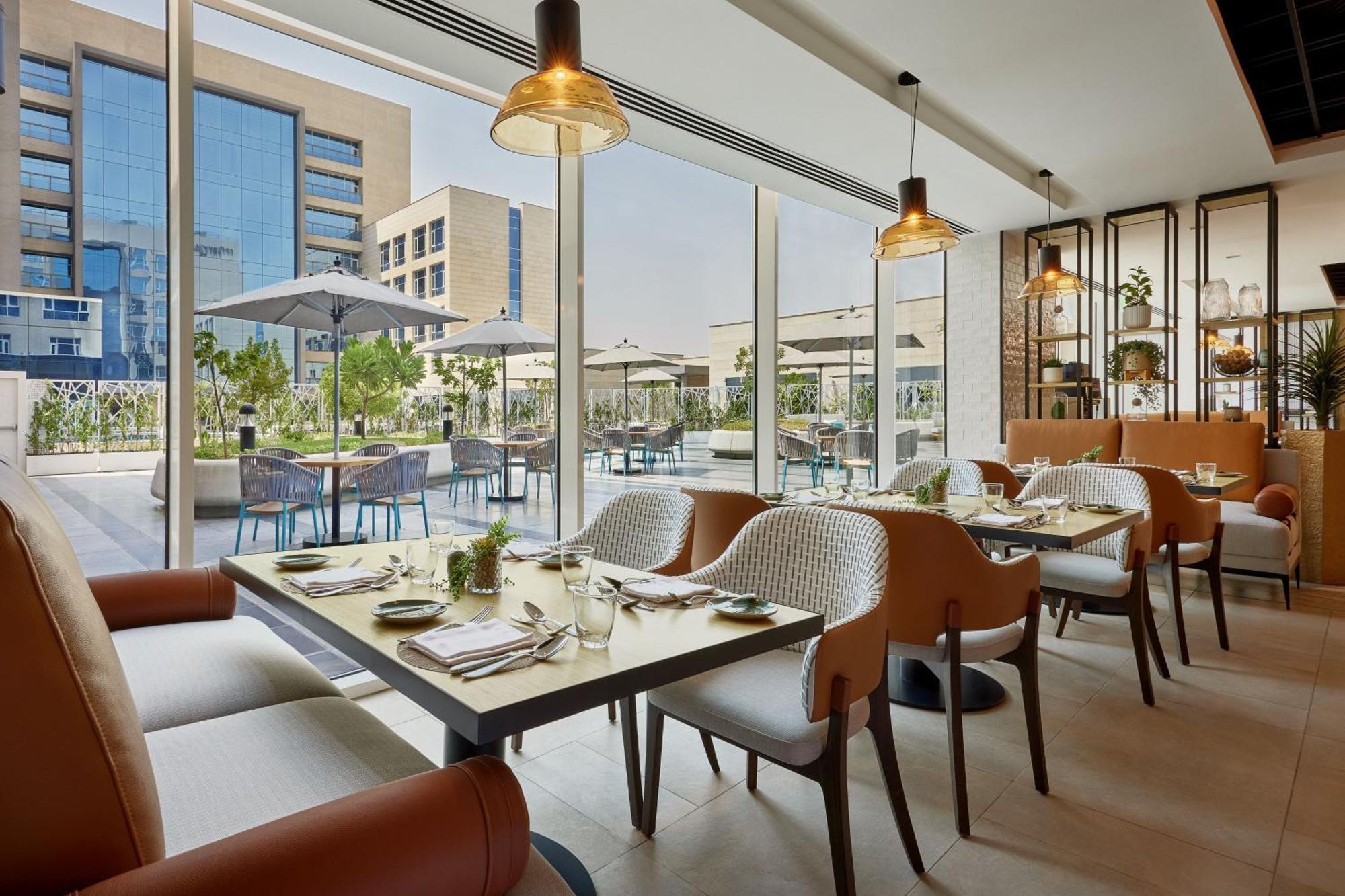 Courtyard By Marriott Jubail Hotel ภายนอก รูปภาพ